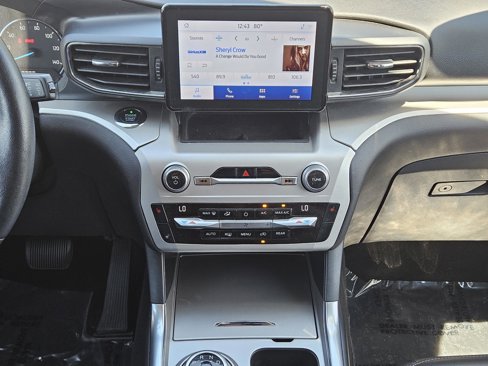 Used 2021 Ford Explorer XLT w/ Equipment Group 202A image 15