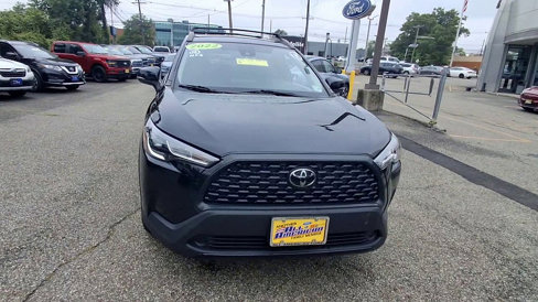 Used 2022 Toyota Corolla Cross LE image 3