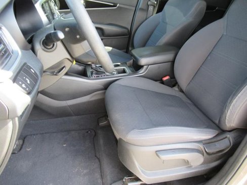 Used 2019 Kia Sorento LX image 15
