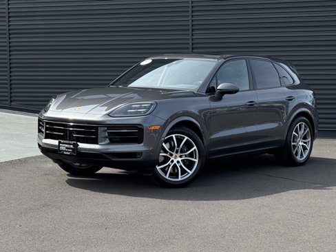 Used 2025 Porsche Cayenne image 1