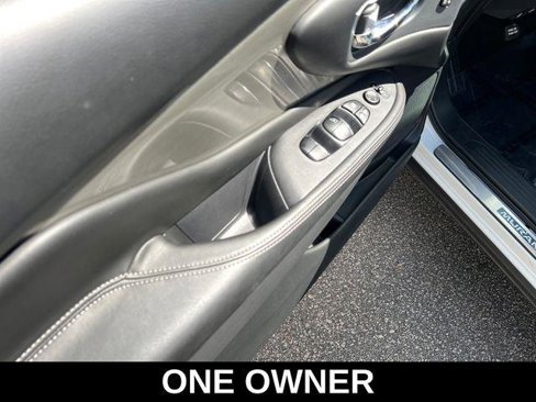 Used 2018 Nissan Murano SL w/ Moonroof Package image 12