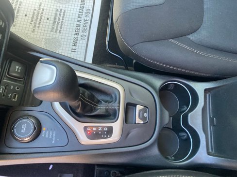Used 2016 Jeep Cherokee Latitude w/ Safety/Convenience Group image 30
