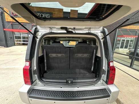 Used 2008 Jeep Commander Sport image 25