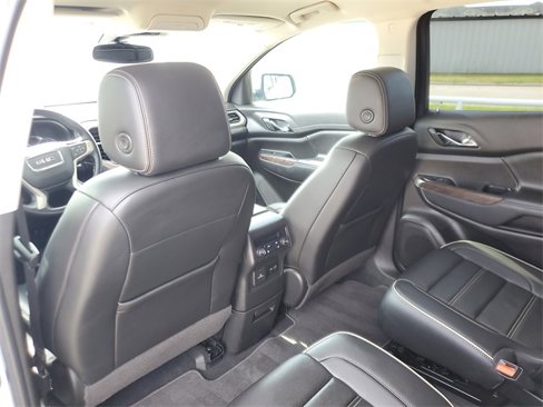 Used 2022 GMC Acadia Denali image 12