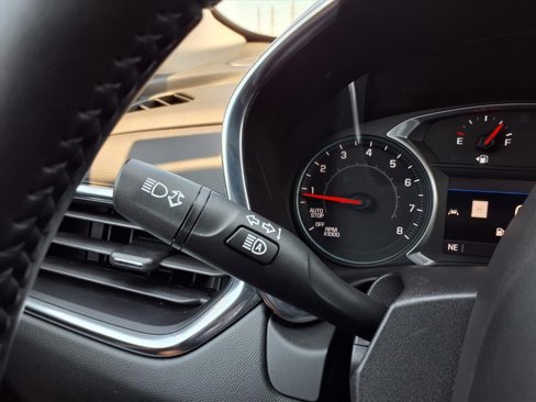 Used 2021 Chevrolet Equinox LT image 16