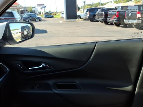Used 2022 Chevrolet Equinox LT image 31