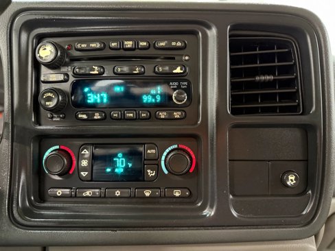 Used 2005 GMC Yukon XL SLT w/ SLT Preferred Equipment Group image 22
