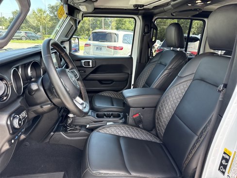 Used 2021 Jeep Wrangler Unlimited Sahara image 9