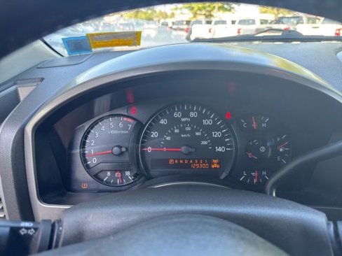 Used 2004 Nissan Titan SE w/ (OF1) SE Off-Road Pkg image 13