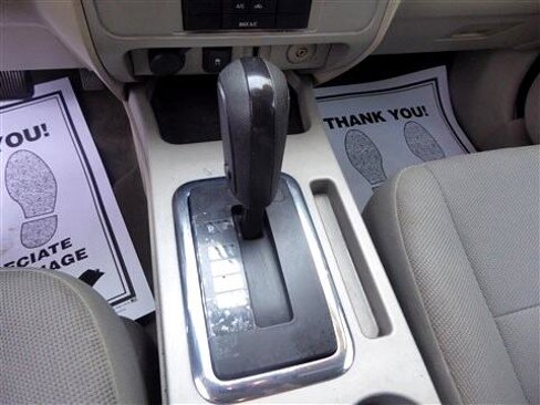 Used 2010 Ford Escape XLT image 11