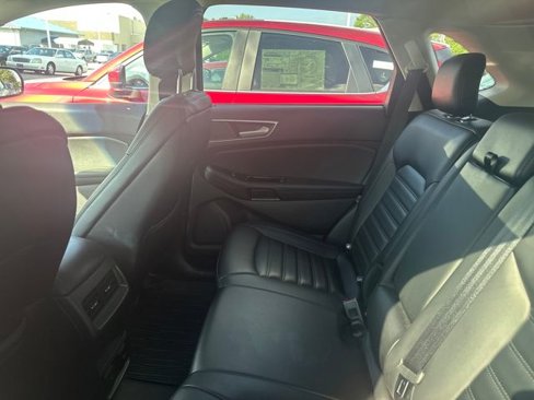 Used 2019 Ford Edge SEL w/ Equipment Group 201A image 9