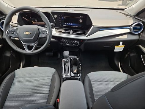 New 2025 Chevrolet Trax LT w/ Driver Confidence Package image 17