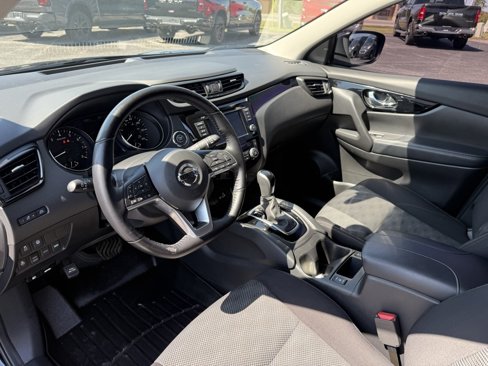 Used 2020 Nissan Rogue Sport SV w/ All-Weather Package image 10