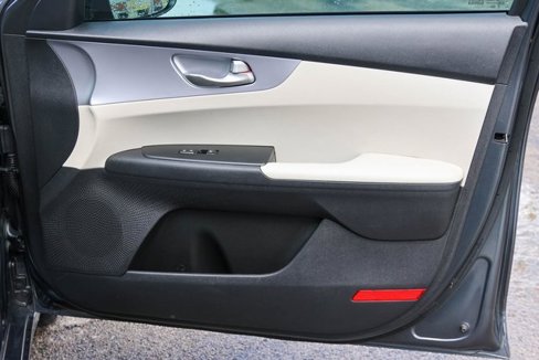 Used 2022 Kia Forte LXS image 13