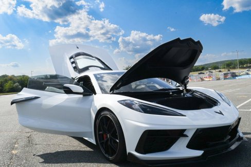 Used 2021 Chevrolet Corvette Stingray Premium Cpe w/ Z51 Performance Package image 7
