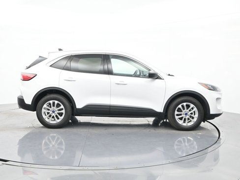 Used 2022 Ford Escape SE image 4