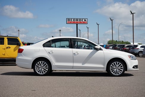 Used 2012 Volkswagen Jetta SEL image 2