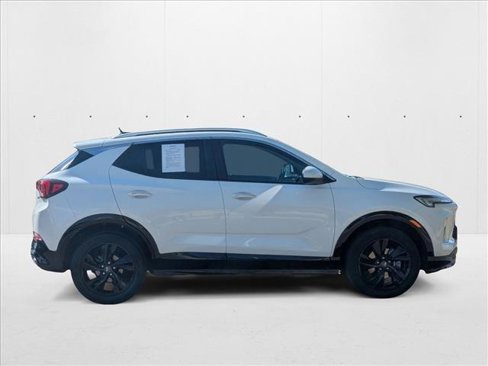 Used 2024 Buick Encore GX Sport Touring image 4