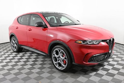 New 2024 Alfa Romeo Tonale Veloce image 3