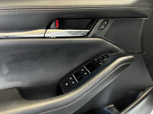 Used 2022 MAZDA MAZDA3 s image 22