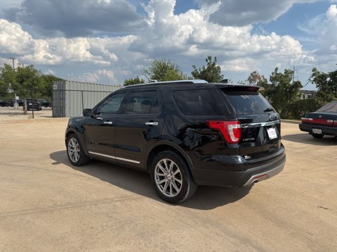 Used 2016 Ford Explorer Limited image 3