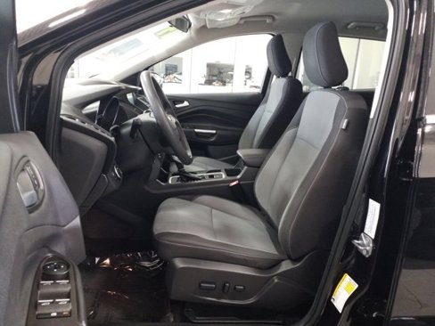 Used 2019 Ford Escape SE image 15