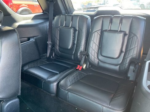 Used 2017 Ford Explorer Platinum image 22