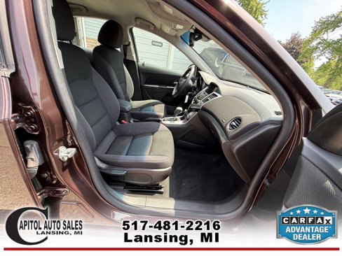 Used 2015 Chevrolet Cruze LT image 19