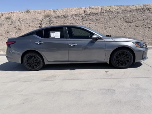 Used 2023 Nissan Altima 2.5 S image 4
