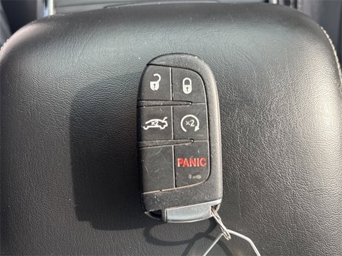 Used 2014 Chrysler 300 S image 25