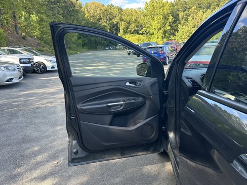 Used 2019 Ford Escape SE image 21