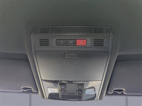 Used 2017 Volkswagen GTI SE image 24