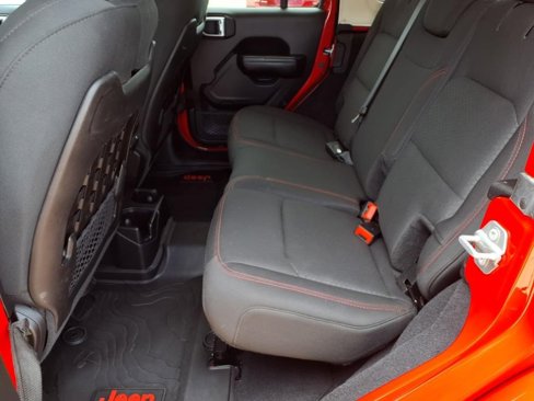 Used 2019 Jeep Wrangler Unlimited Rubicon w/ Steel Bumper Group image 14