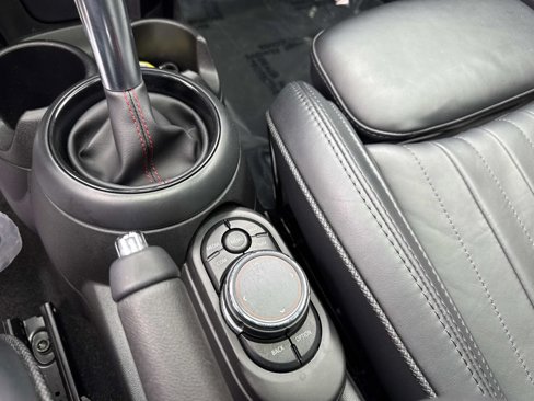 Used 2019 MINI Cooper S image 26