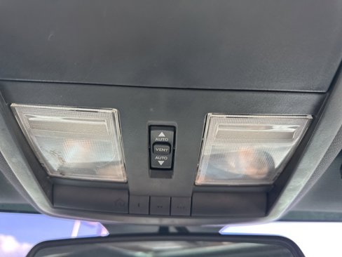 Used 2013 Dodge Challenger SRT8 w/ Harman Kardon Audio Group image 10