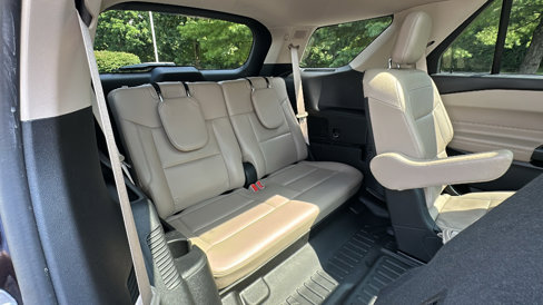 Used 2020 Ford Explorer Limited image 27