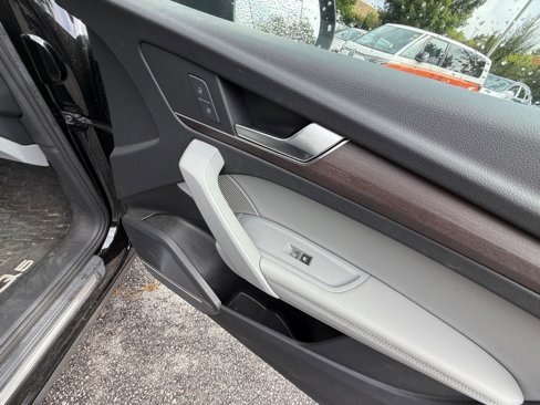 Certified 2021 Audi Q5 Prestige w/ Prestige Package image 31