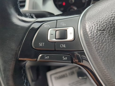 Used 2016 Volkswagen e-Golf SEL Premium image 56