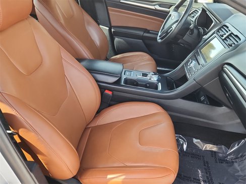 Used 2020 Ford Fusion Titanium image 15