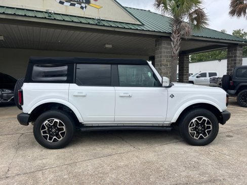 Used 2022 Ford Bronco Outer Banks image 4