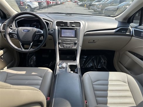 Certified 2019 Ford Fusion SEL image 15