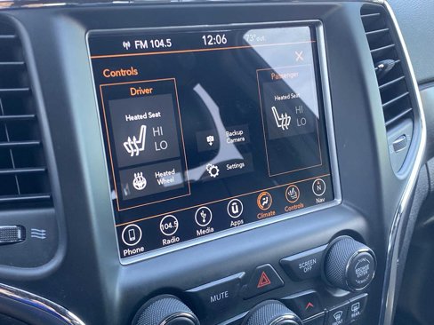 Certified 2018 Jeep Grand Cherokee Altitude image 28