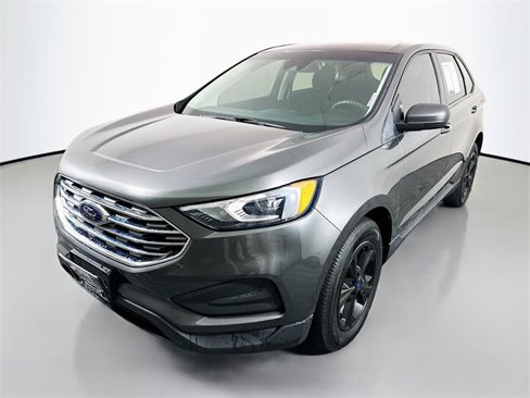 Used 2019 Ford Edge SE image 3