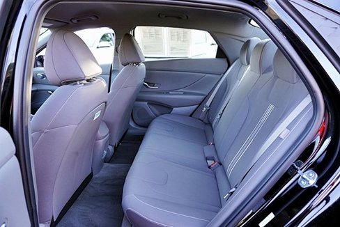 Certified 2024 Hyundai Elantra SEL image 15
