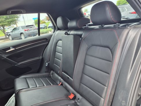 Used 2015 Volkswagen GTI SE image 10