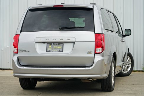 Used 2019 Dodge Grand Caravan SXT image 3
