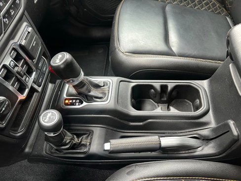 Used 2021 Jeep Wrangler Unlimited Sahara image 28