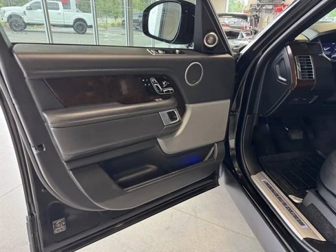 Used 2018 Land Rover Range Rover Long Wheelbase Supercharged image 16