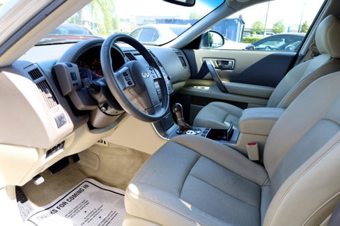 Used 2007 INFINITI FX35 2WD w/ Touring Pkg image 8