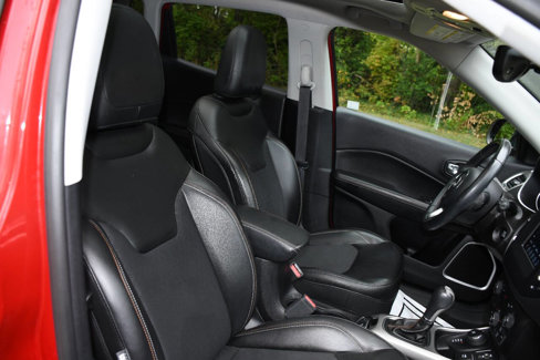 Used 2018 Jeep Compass Latitude w/ Popular Equipment Group image 21